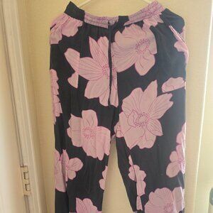 Simply Vera Flowy Floral Pants – Size M